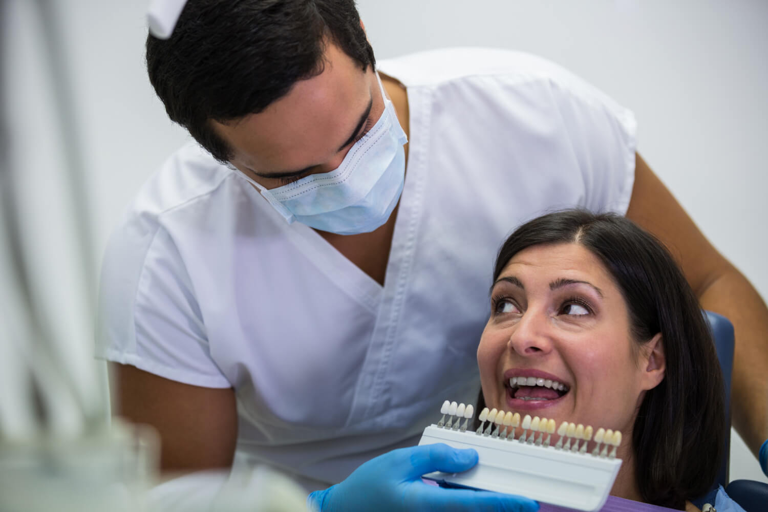 The main benefits of using dental implants